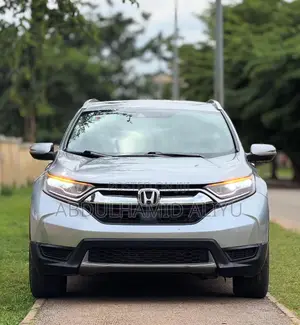 Photo - Honda CR-V Touring FWD 2019 Silver