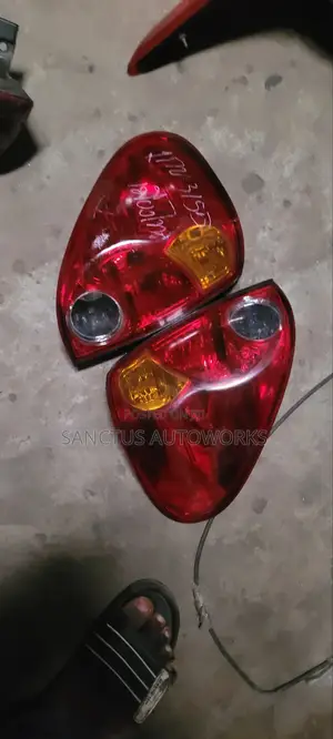 Rear Light Mitsubishi L200 2005