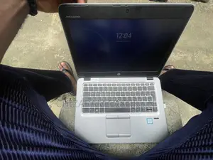 Photo - Laptop HP EliteBook 840 G3 4GB Intel Core i7 SSD 256GB