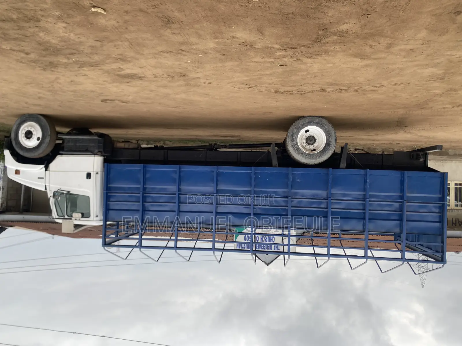 Freight-Liner Truck
