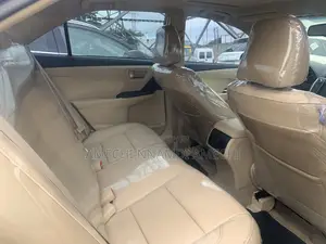 Toyota Camry XLE 4dr Sedan (2.5L 4cyl 6A) 2015 Gray