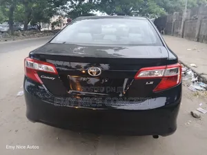 Toyota Camry LE 4dr Sedan (2.5L 4cyl 6A) 2012 Black
