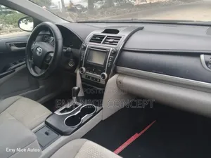 Toyota Camry LE 4dr Sedan (2.5L 4cyl 6A) 2012 Black
