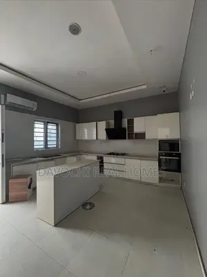 4bdrm Duplex in Ikate, Lekki for rent