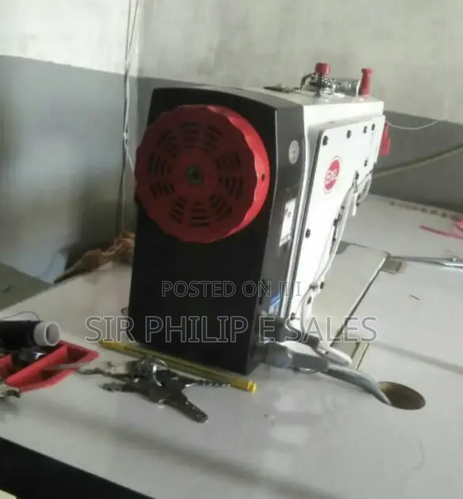 Industrial Sewing Machine