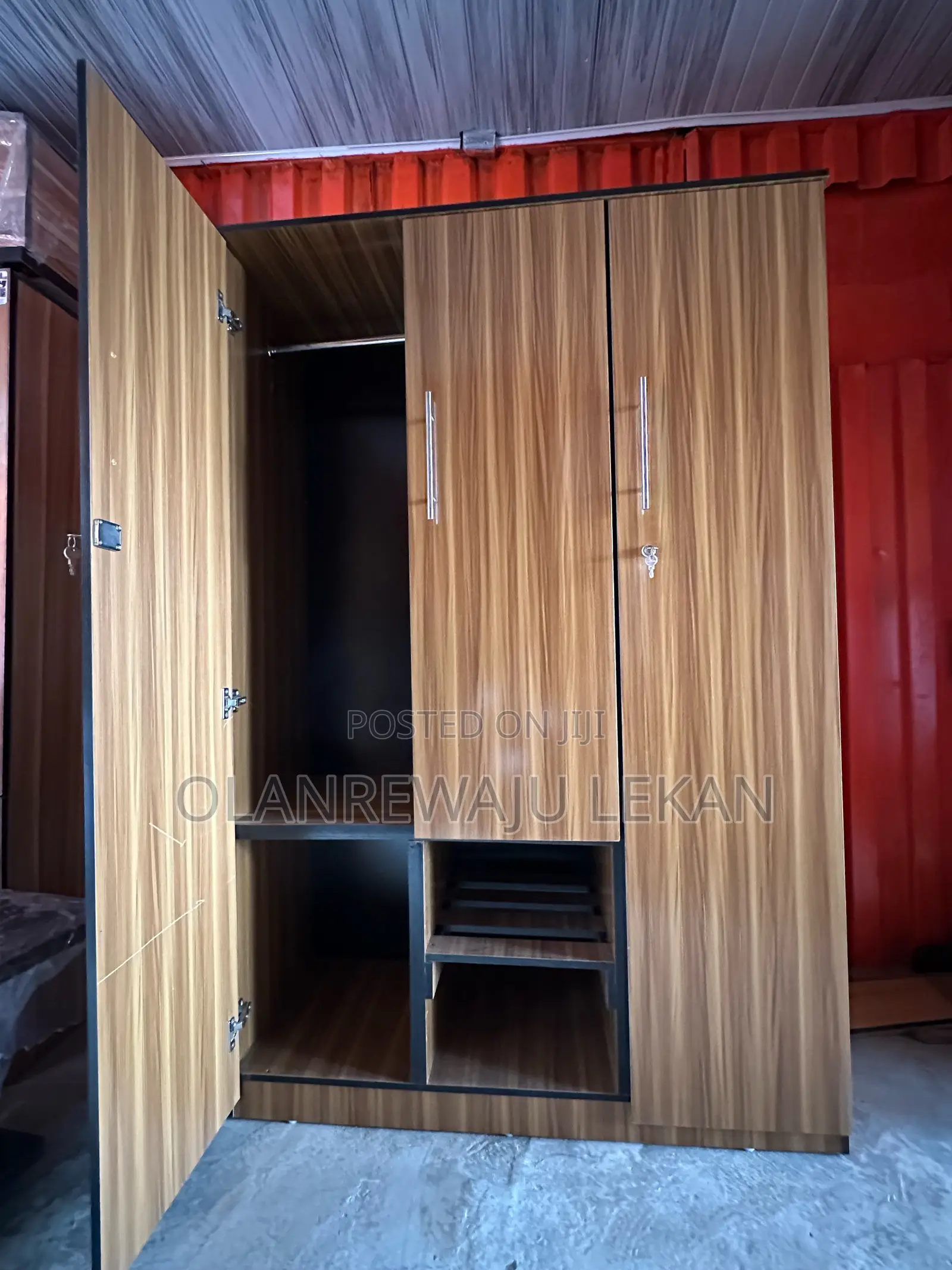 4ft * 6ft Wardrobe