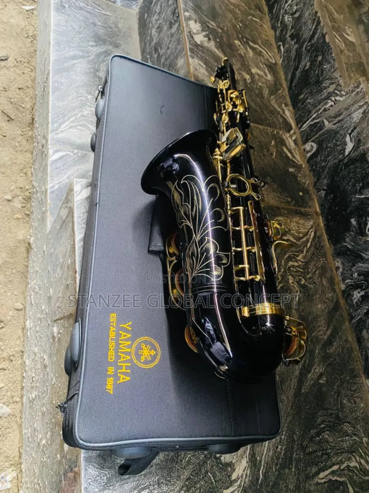 Yamaha Alto Saxophone Black and Gold
