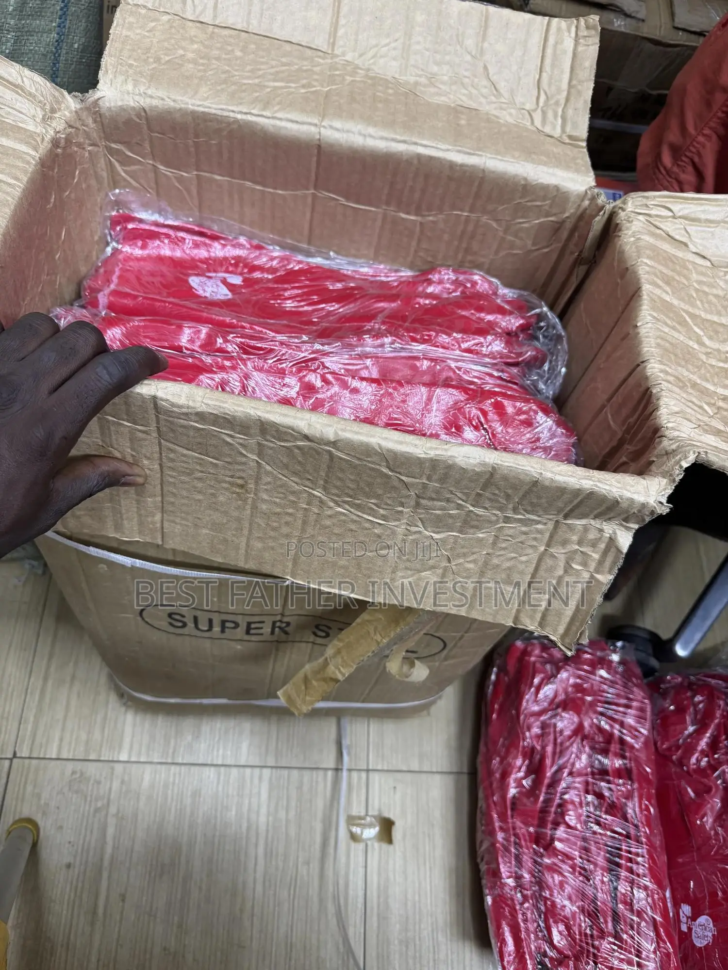 Red Nepa Hand 🤚 Glove