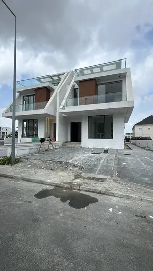 5bdrm Duplex in Lekki for sale