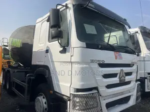 Sparkling New!With Sound and Good Engine