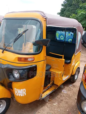Bajaj RE 2023 Yellow
