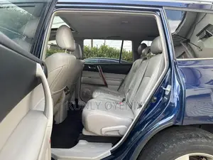 Toyota Highlander Limited 2012 Blue