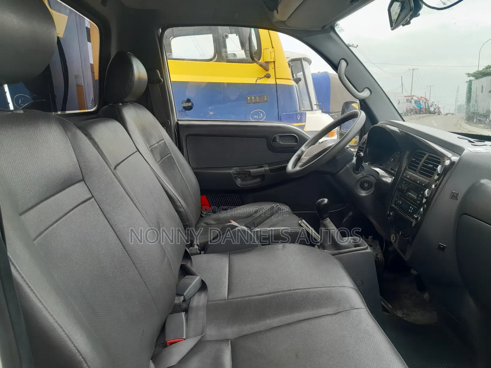 Kia Granbird 2015 White