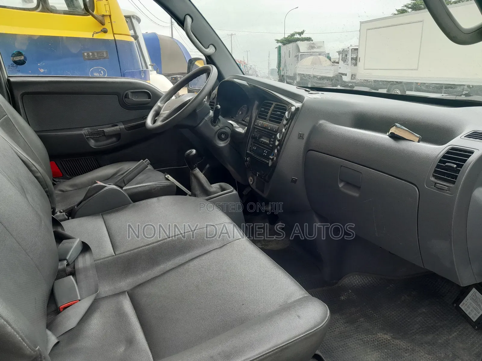 Kia Granbird 2015 White