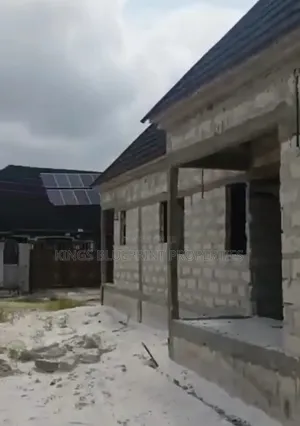 2bdrm Bungalow In Ujevwu, Warri For Sale