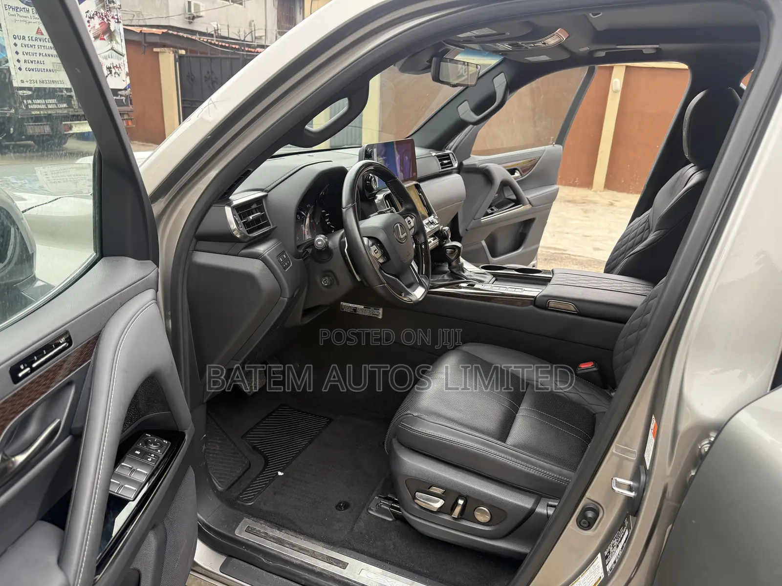 Lexus LX 2023 Silver