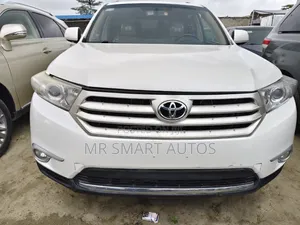 Toyota Highlander Limited 2012 White