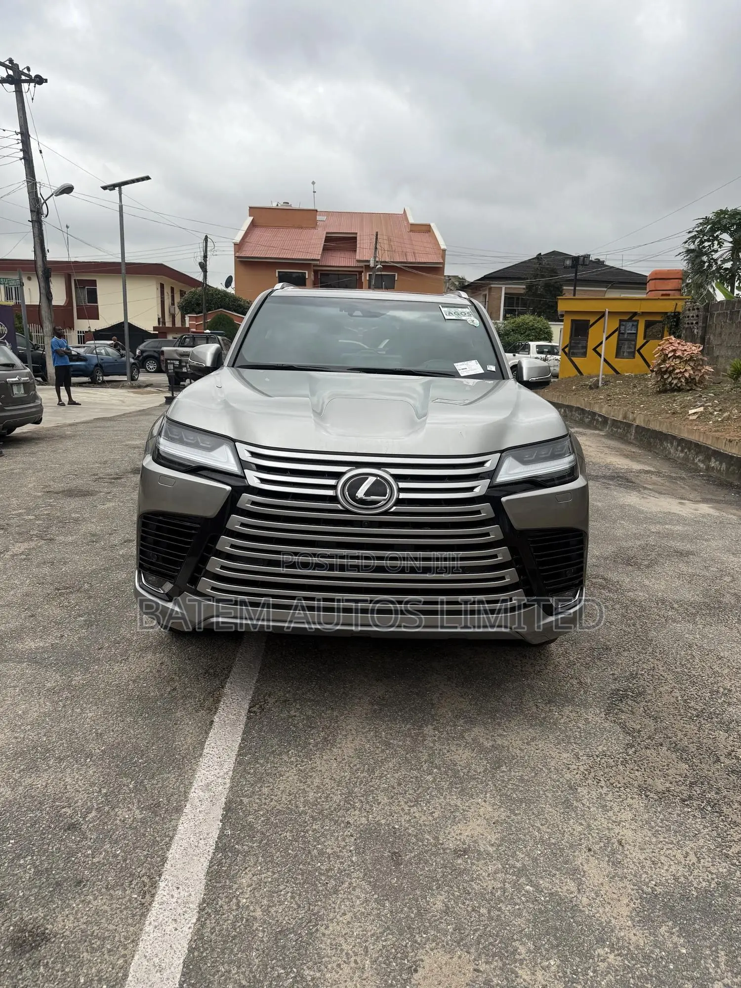 Lexus LX 2023 Silver