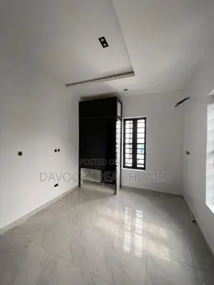 Luxurious 5 Bedroom Fully Detached Duplex for Sale
