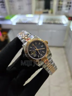 "Classic Style: Women's Datejust-Inspired Chain Watch"