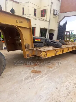Lowbed and Flat-Bed Trucks Nationwide