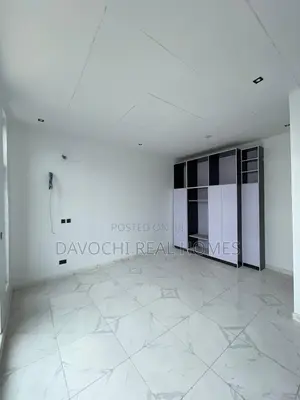 4bdrm Duplex in Ikota for sale