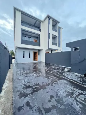 5bdrm Duplex in Inside Lekki Phase 1 for sale