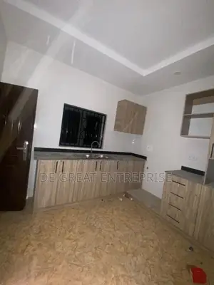 3bdrm Block of Flats in Private, Durumi for rent