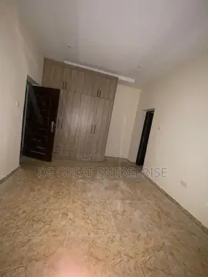 3bdrm Block of Flats in Private, Durumi for rent