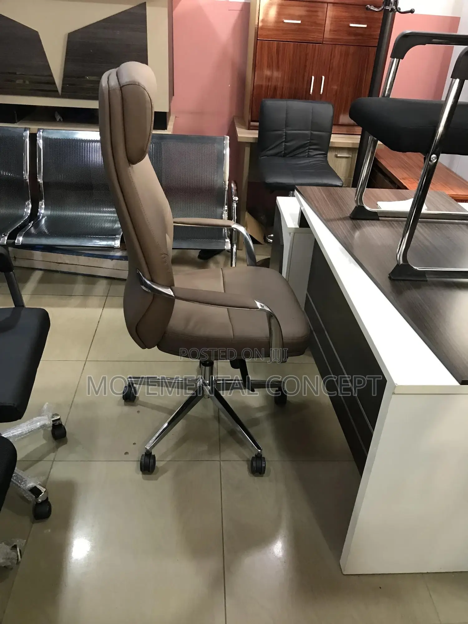 Brown Super Executive Office Leather Swivel Chair