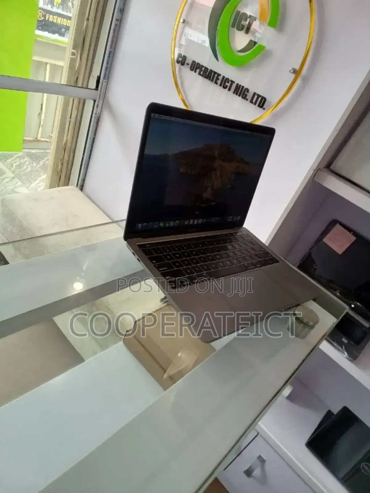 Laptop Apple MacBook Pro 2019 16GB Intel Core I7 SSD 1T