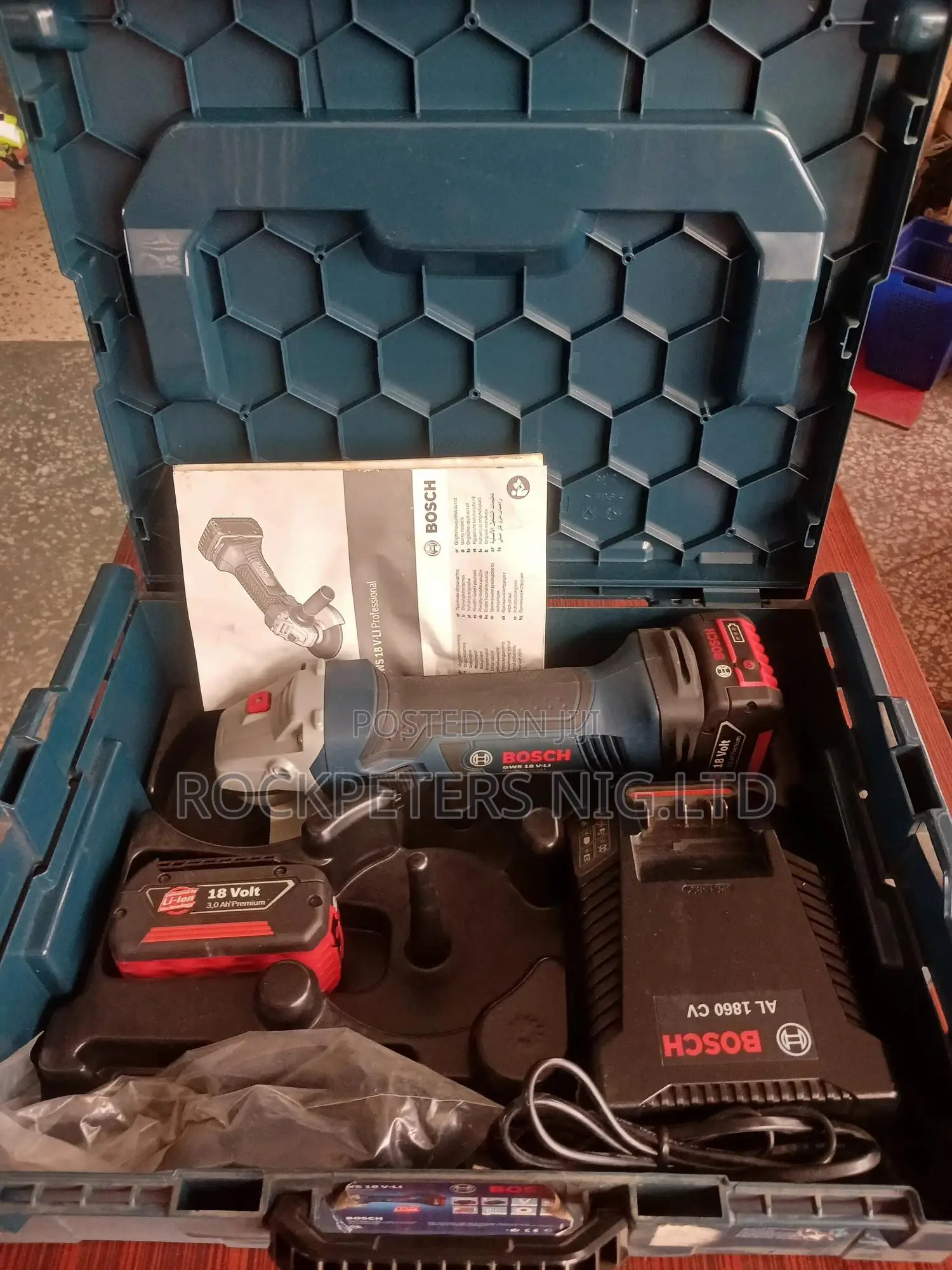 Bosch GWS 18 v-Li 060193a302 Cordless Angle Grinder
