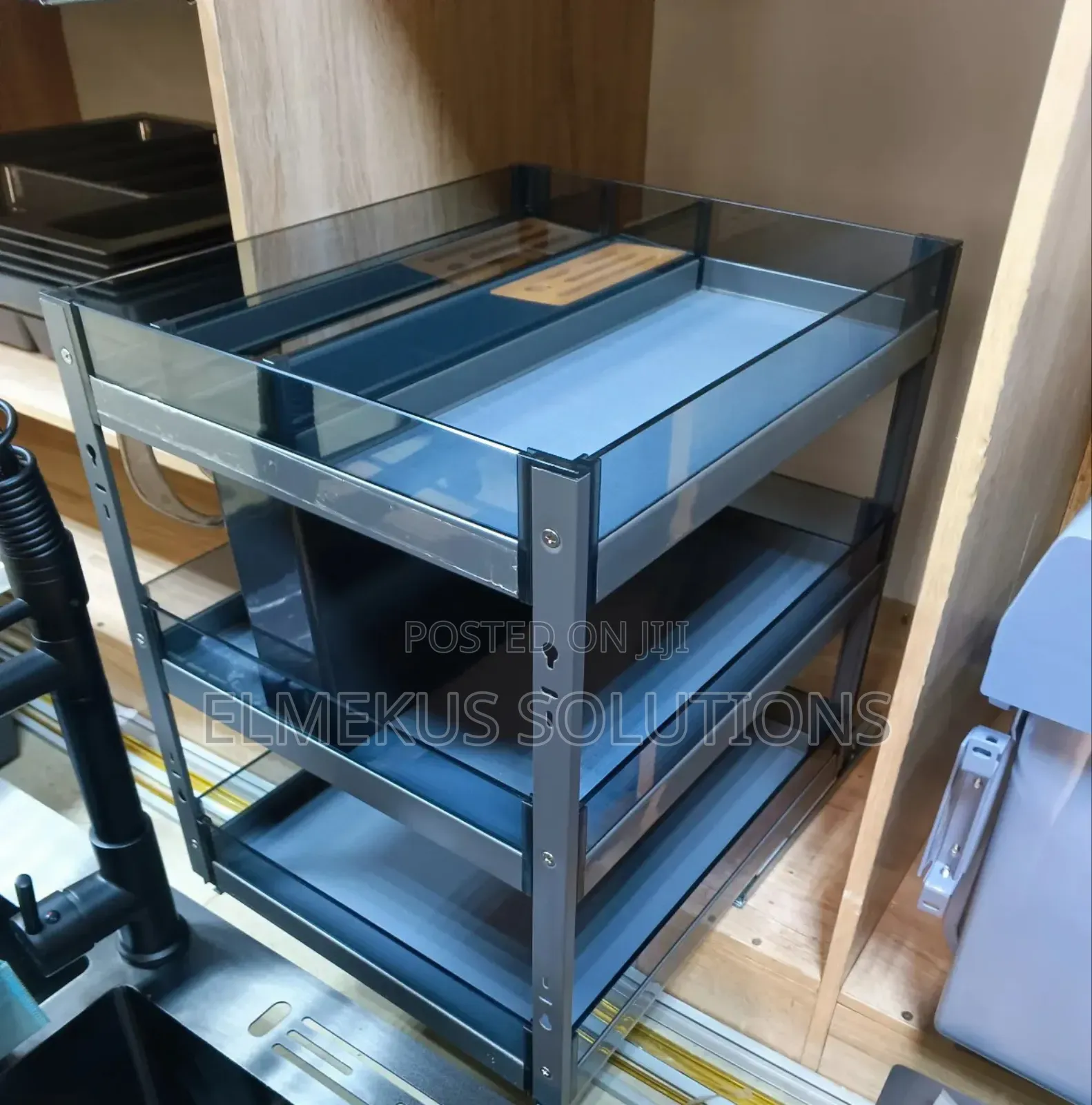 Pullout Kitchen Organiser (Glass)