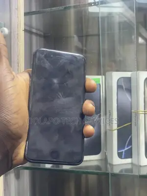 Apple iPhone 8 64 GB Black