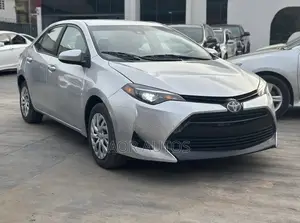 Toyota Camry LE 4dr Sedan (2.5L 4cyl 6A) 2017 Silver