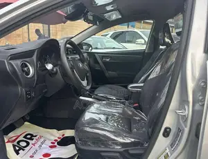 Toyota Camry LE 4dr Sedan (2.5L 4cyl 6A) 2017 Silver