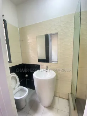 2bdrm Apartment in Lekki Phase 1 for rent