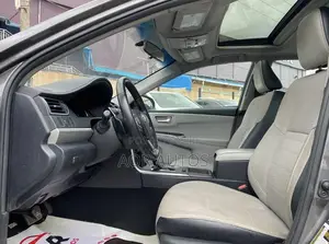 Toyota Camry SE 4dr Sedan (2.5L 4cyl 6A) 2016 Gray