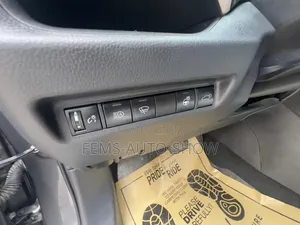 Toyota RAV4 XLE Premium 2021 Gray
