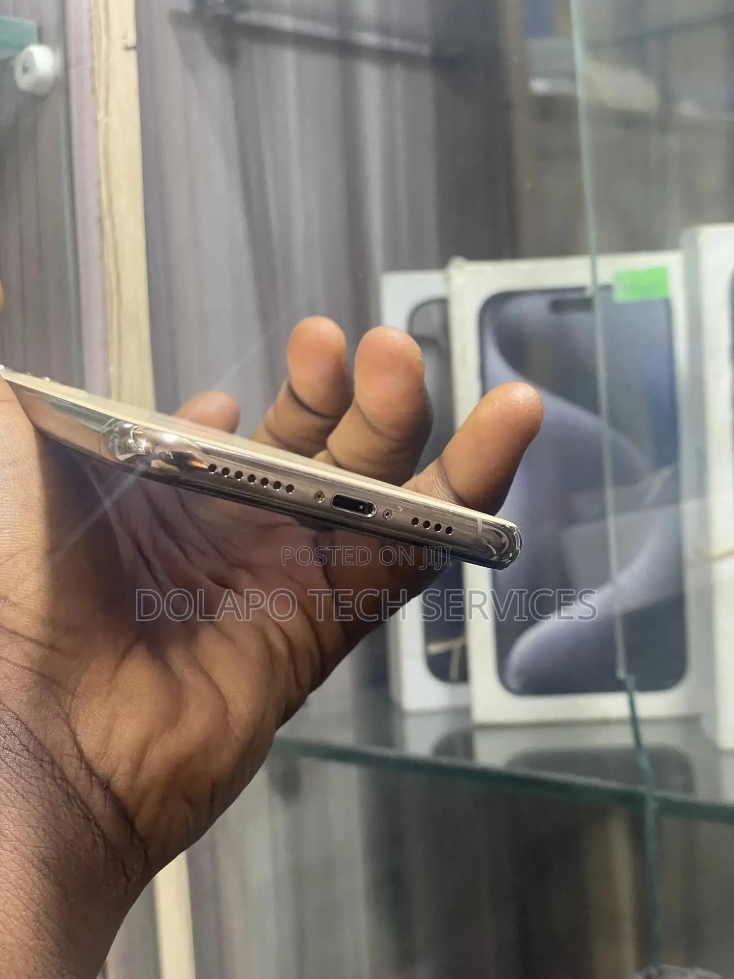 Apple iPhone 11 Pro Max 64 GB Gold