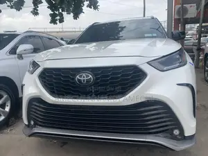Toyota Highlander XSE 2022 White