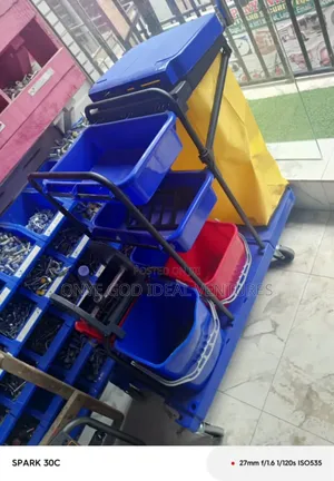 Scoutt Premium Wringer Trolley/Mopping Bucket With Accessery