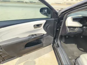 Toyota Avalon Limited FWD Sedan (3.6L 6cyl 6A) 2016 Black