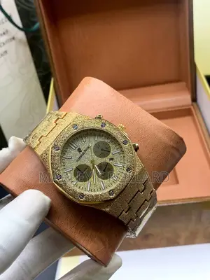 Gold Plain Analog Hublot Watch