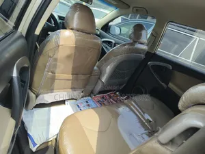 Toyota RAV4 Limited 2008 Gold