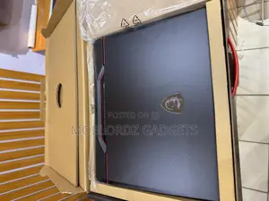 Photo - New Laptop MSI Raider GE68HX 13vi-202us 64GB Intel Core I9 SSD 2T