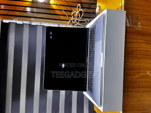 Laptop Apple MacBook Pro 2020 M1 8GB Apple M1 SSD 256GB