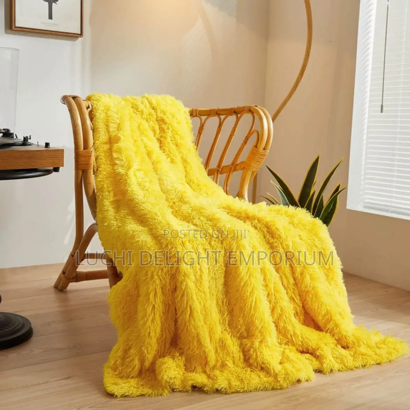 Stay Warm and Cozy With This Premium-Quality Blanket