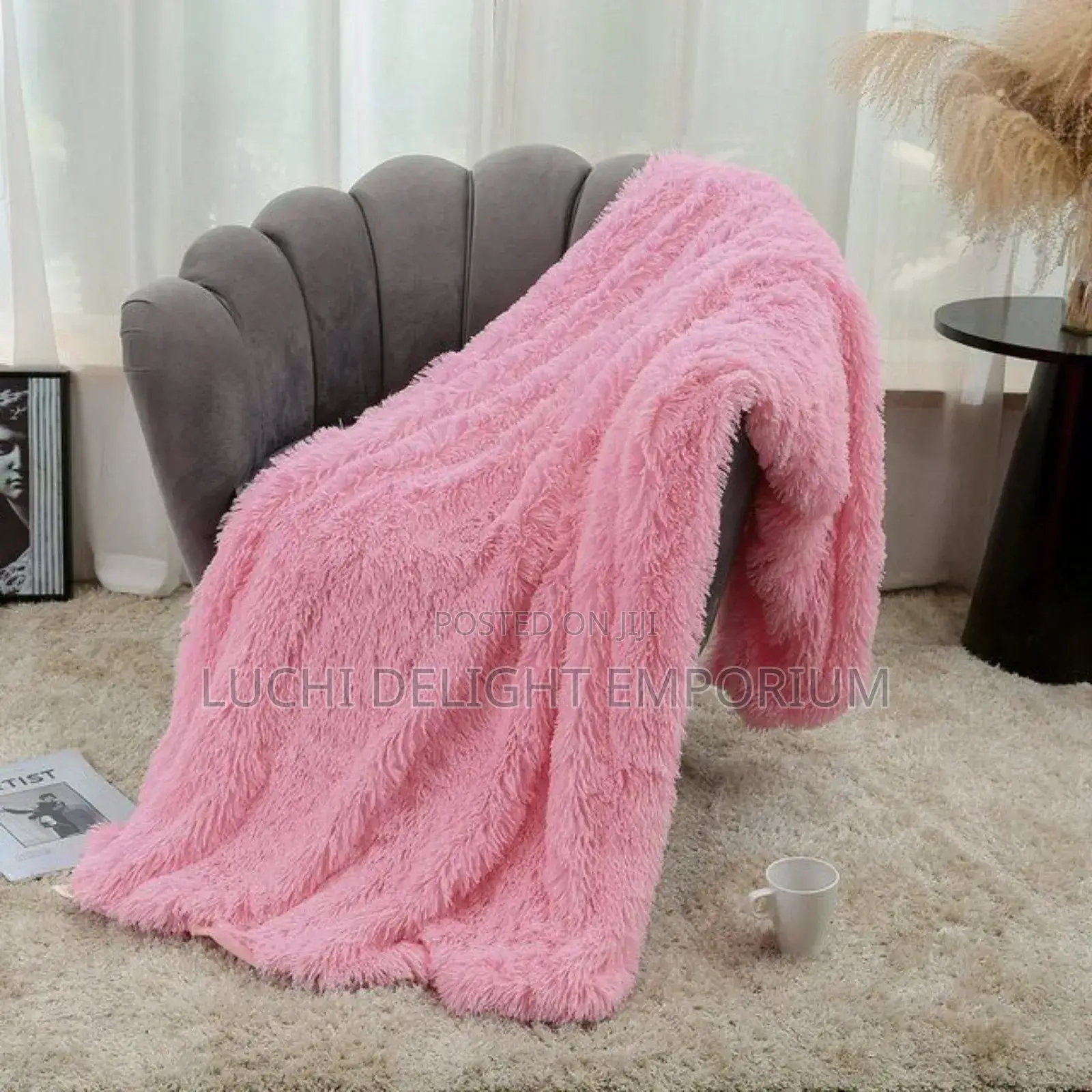 Stay Warm and Cozy With This Premium-Quality Blanket