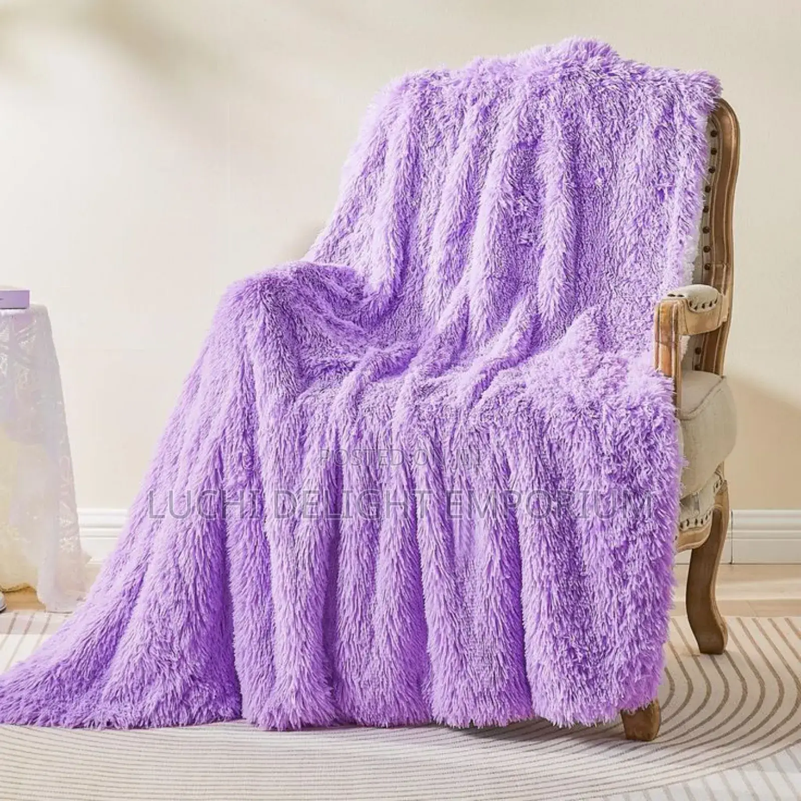 Stay Warm and Cozy With This Premium-Quality Blanket
